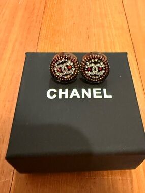 Authentic CHANEL Stud Earrings CRYSTAL CC LOGO Resin & Glitter